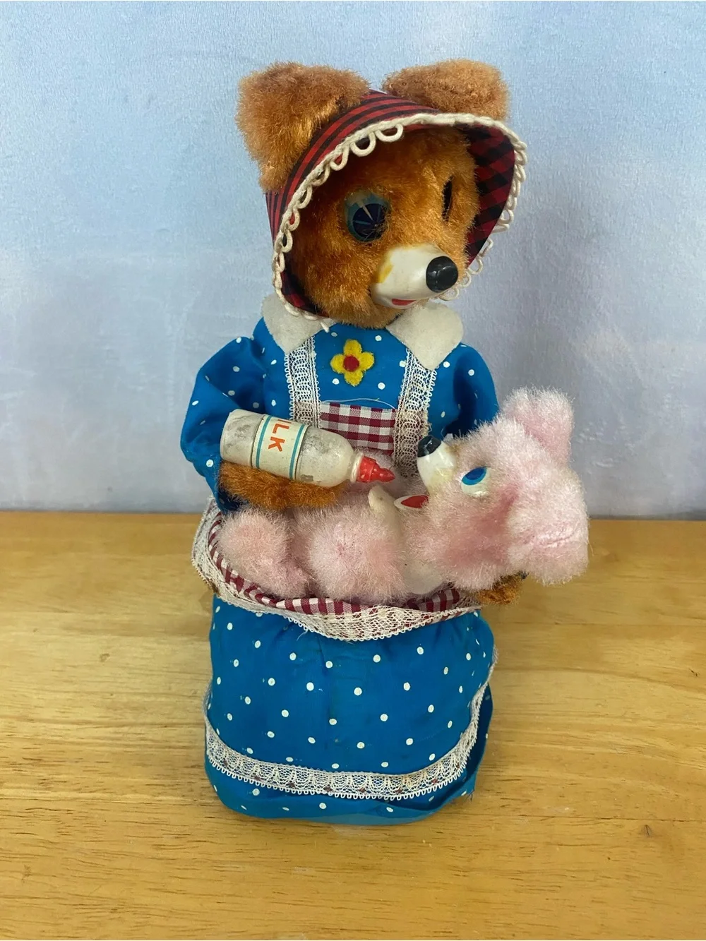 Vintage 1950s/60s Yonezawa Hungry Baby Bear Toy with Box